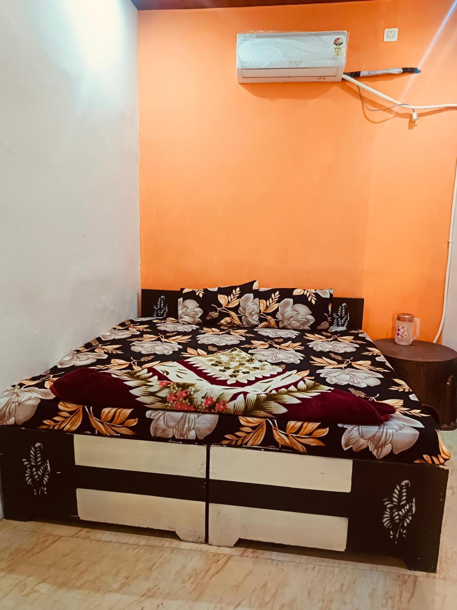 Jay Shree Radhey Home Stay Mathura Dış mekan fotoğraf