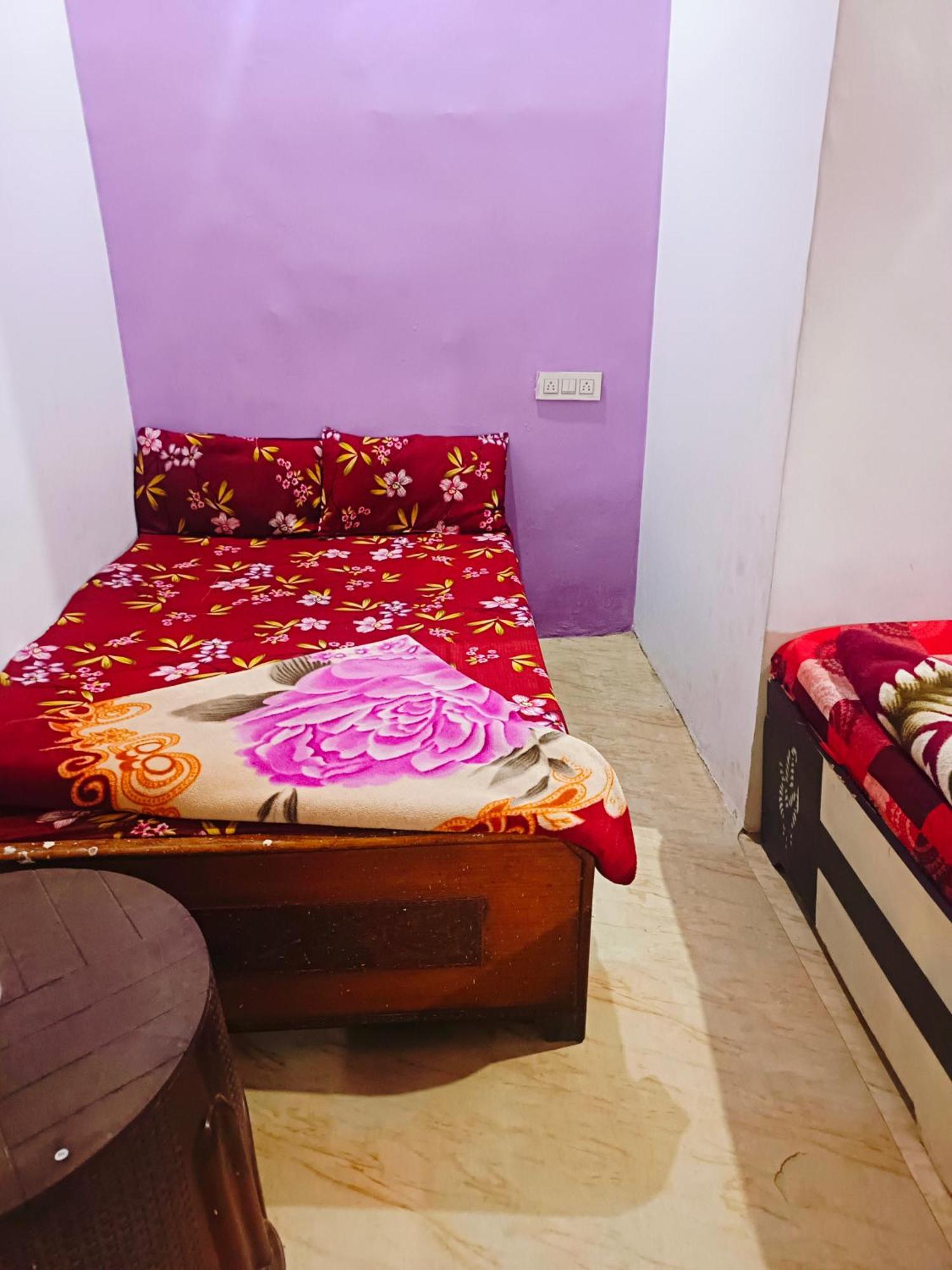 Jay Shree Radhey Home Stay Mathura Dış mekan fotoğraf